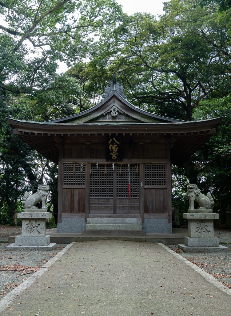 光岡八幡宮拝殿